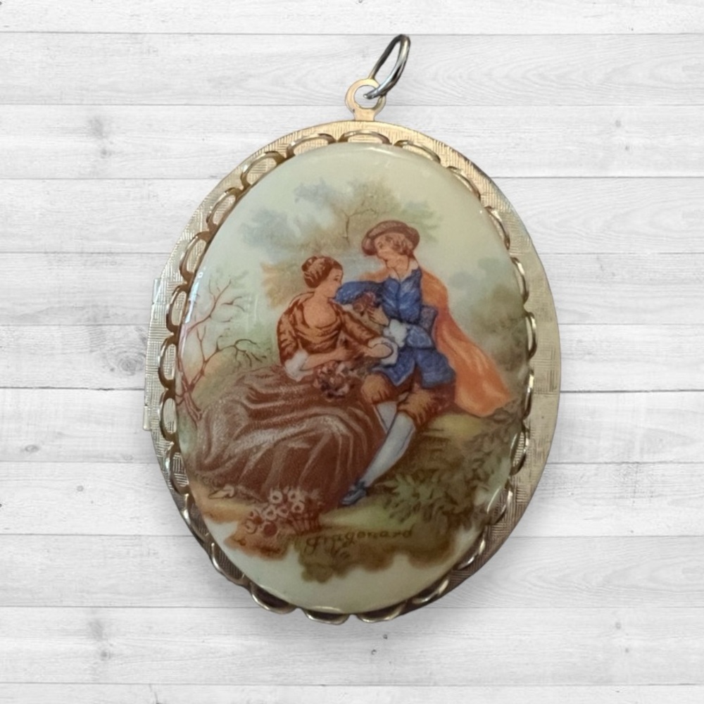 Vintage Fragonard scene locket necklace charm